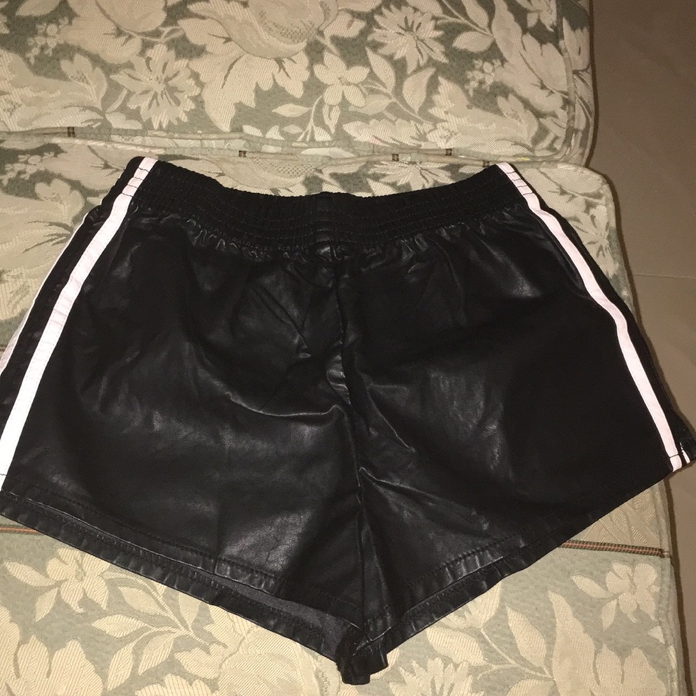 Leather short 🖤